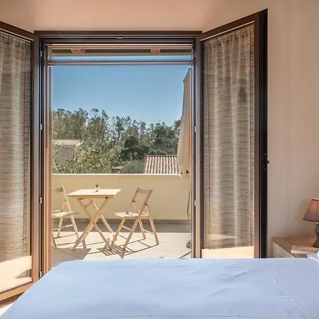Slow Life, 10 Minutes From The Beaches And Local Shops * Olia Speciosa