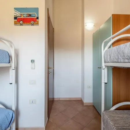 Slow Life, 10 Minutes From The Beaches And Local Shops