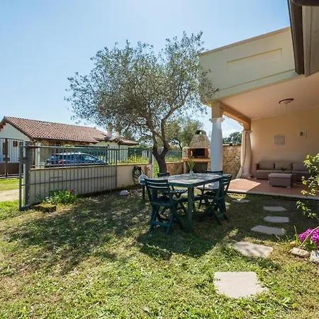 Slow Life, 10 Minutes From The Beaches And Local Shops *