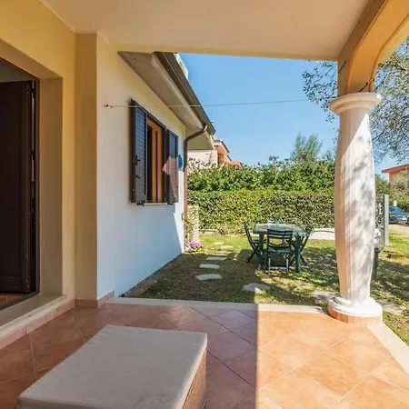 Slow Life, 10 Minutes From The Beaches And Local Shops Olia Speciosa