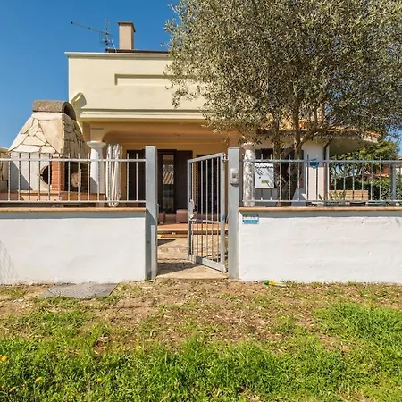 Slow Life, 10 Minutes From The Beaches And Local Shops * Olia Speciosa