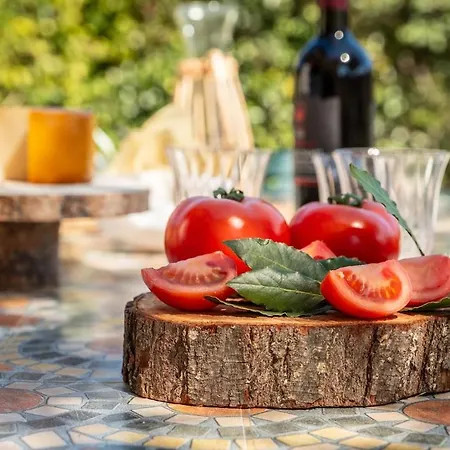 Slow Life, 10 Minutes From The Beaches And Local Shops